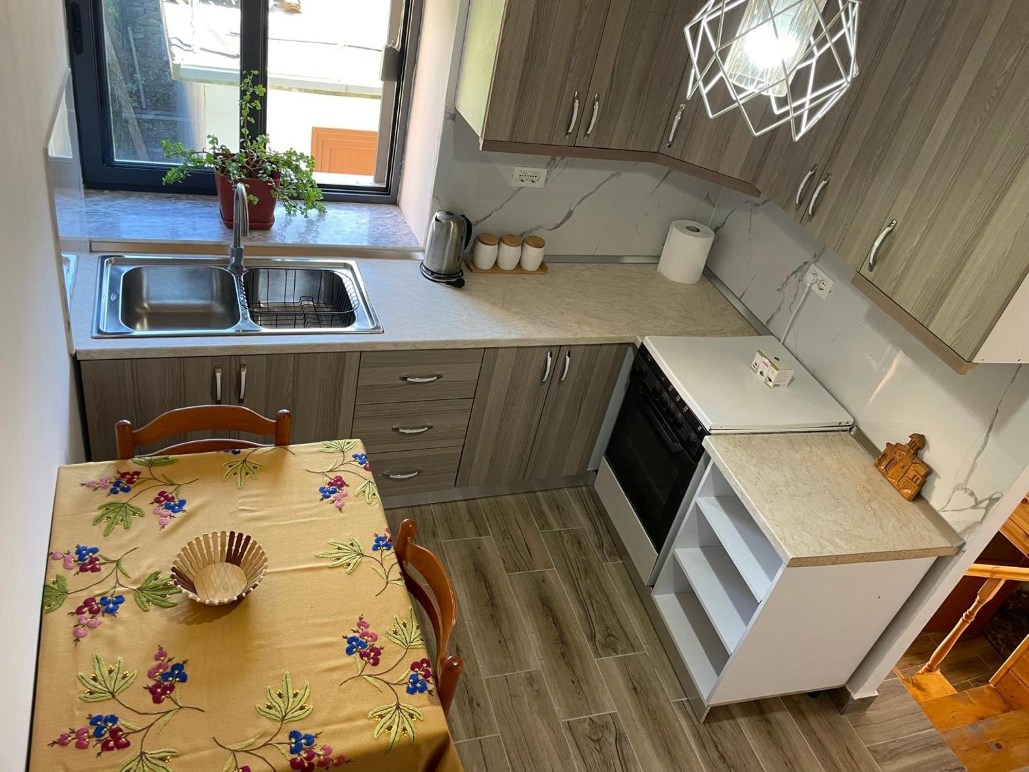 Guesthouse Kroi City Center Berat Bagian luar foto